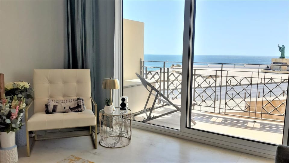 Balcony/Terrace, Living room, Sea view