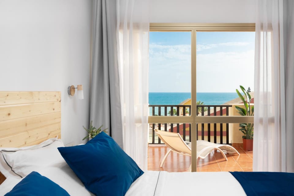 Bed, Sea view