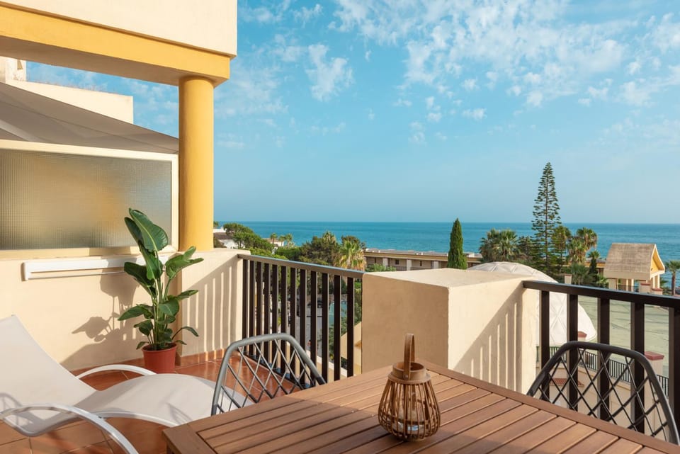 Balcony/Terrace, Dining area, Sea view, sunbed