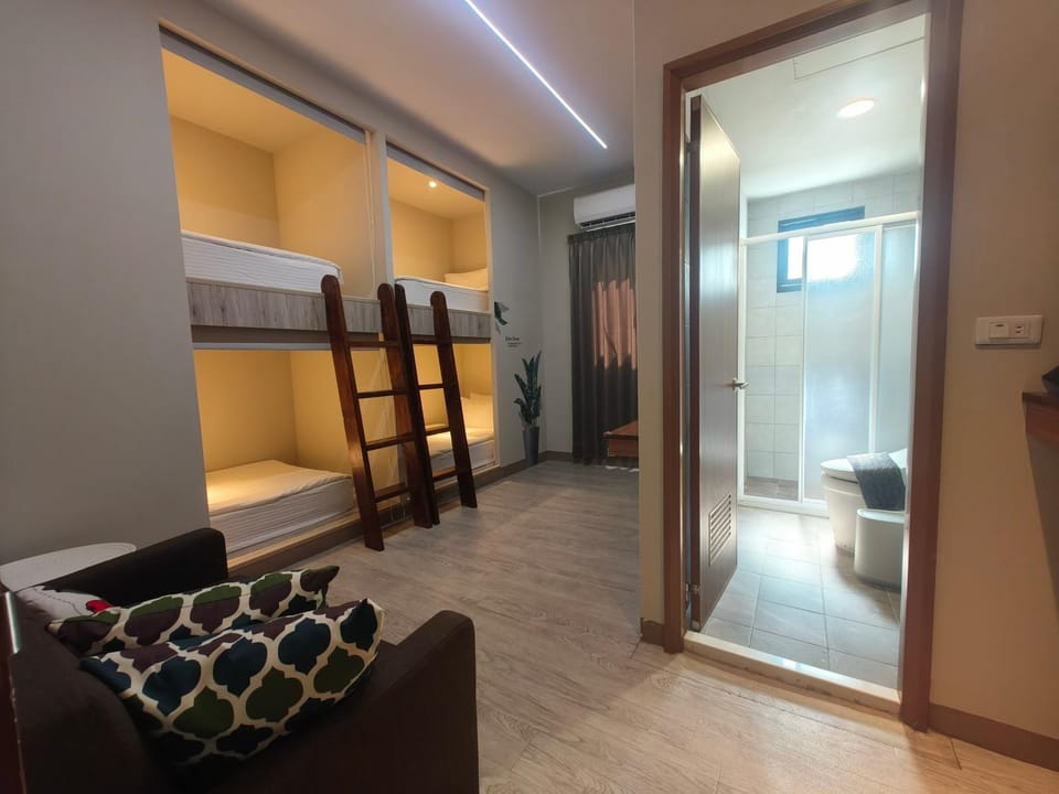 Shower, Bathroom, Photo of the whole room, Bedroom