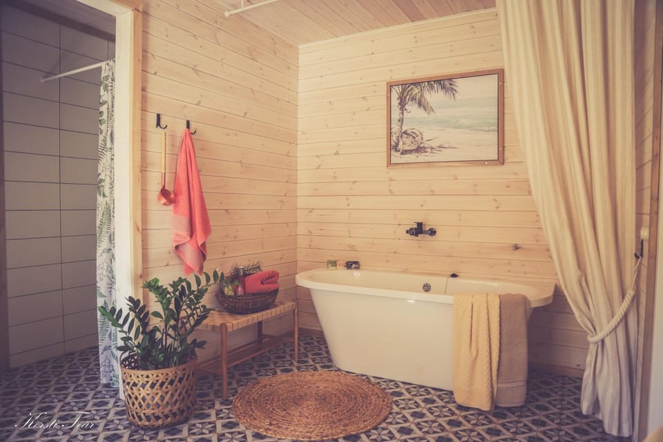 Bathroom, Bath
