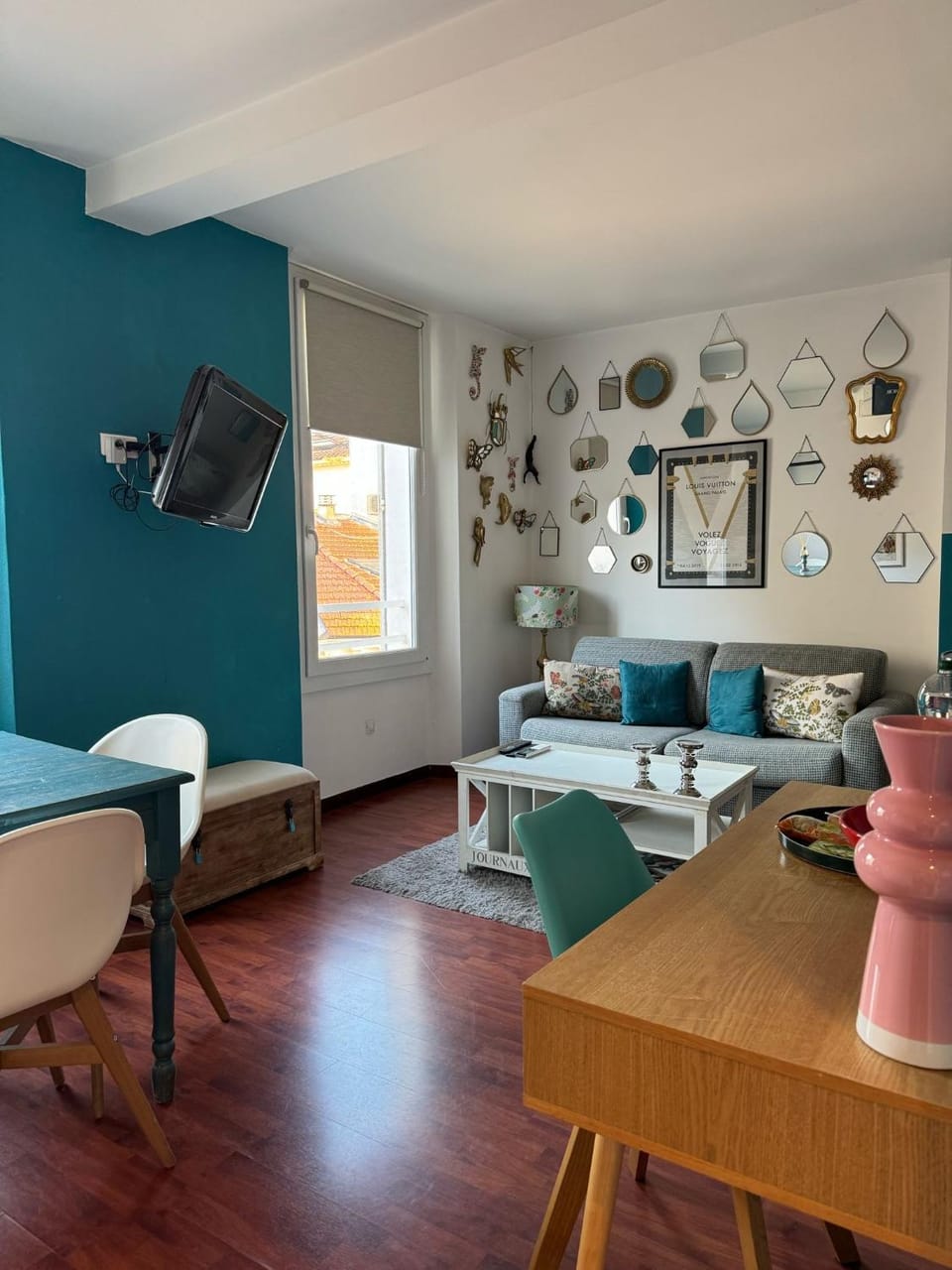 TV and multimedia, Living room, Seating area