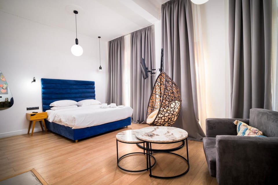Bed, TV and multimedia, Living room, Photo of the whole room, Seating area, Bedroom, Breakfast, heating, internet, pet friendly, air conditioner