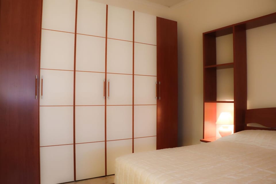 Bed, Bedroom, wardrobe