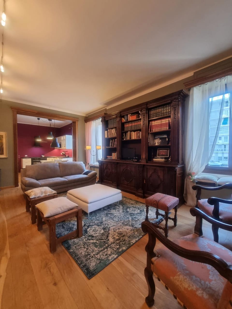 Living room, Seating area