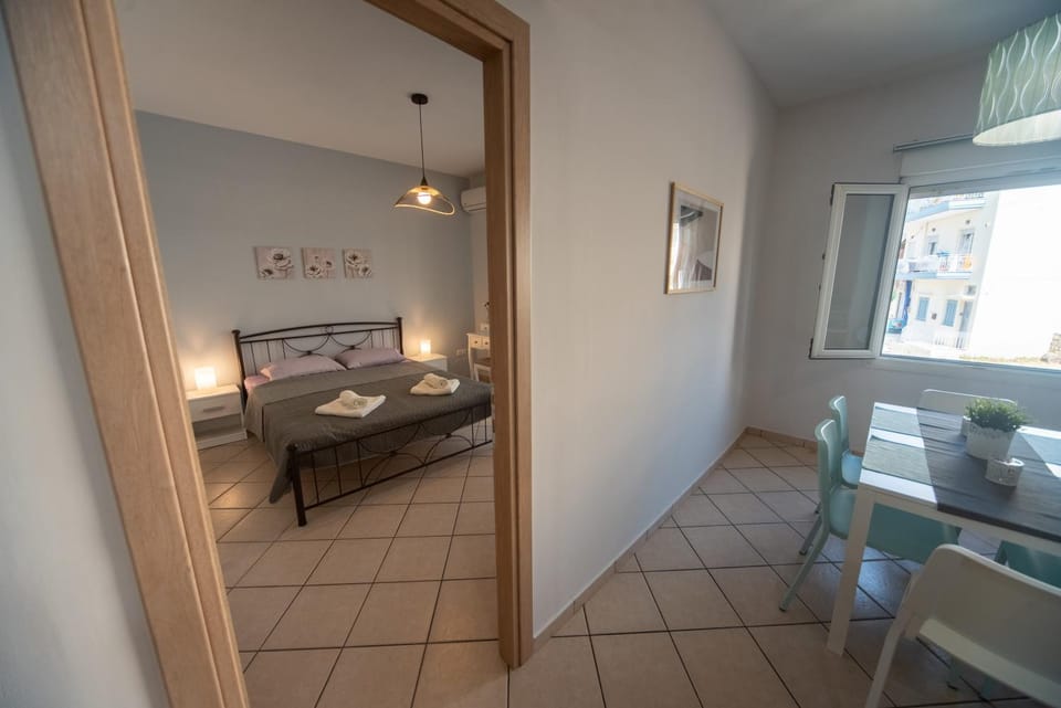 Dining area, Bedroom