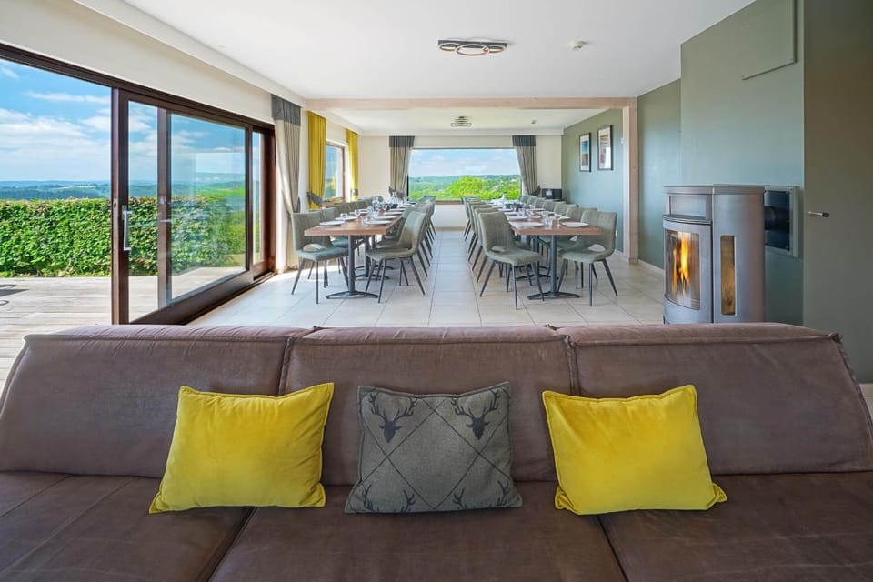 View (from property/room), Living room, Dining area