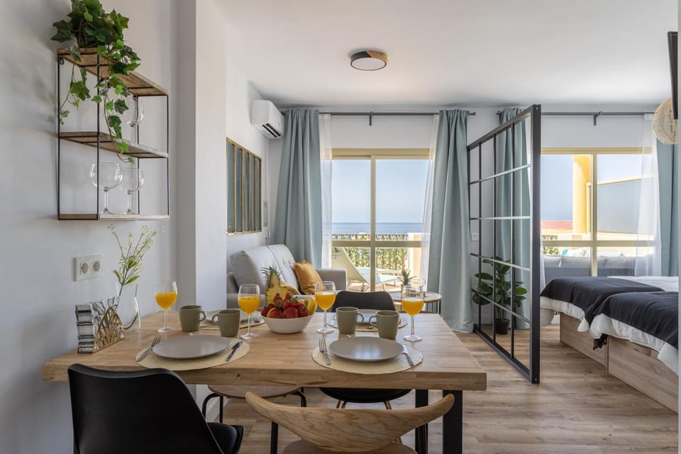 OleHolidays 644 Romana Playa Vista Panorámica Mar Apartment in Marbella