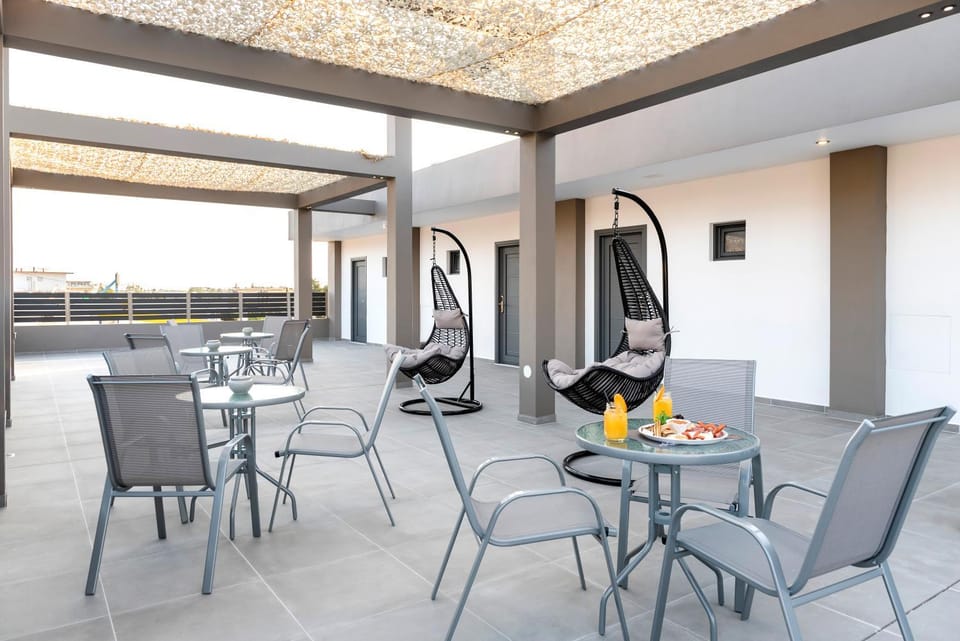 Property building, Balcony/Terrace