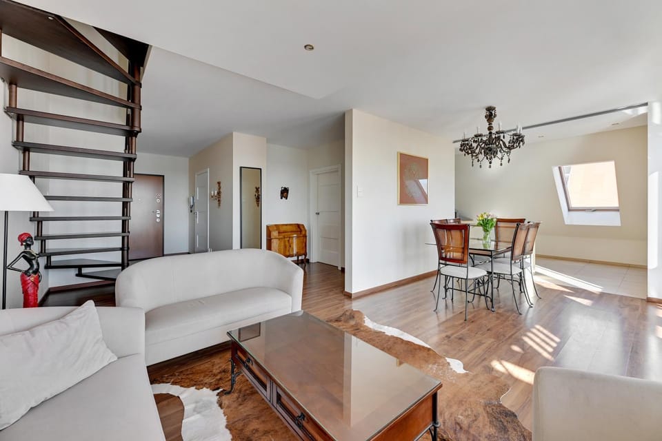 Living room, Seating area, Dining area
