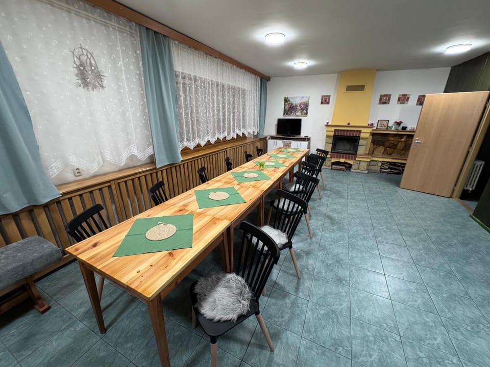 TV and multimedia, Dining area