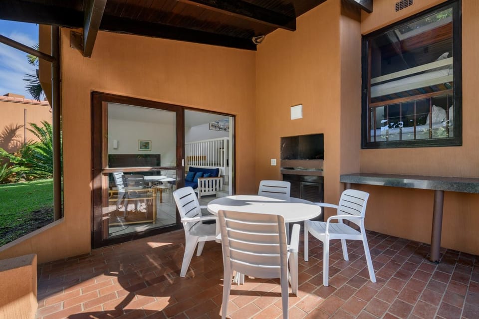 BBQ facilities, Seating area