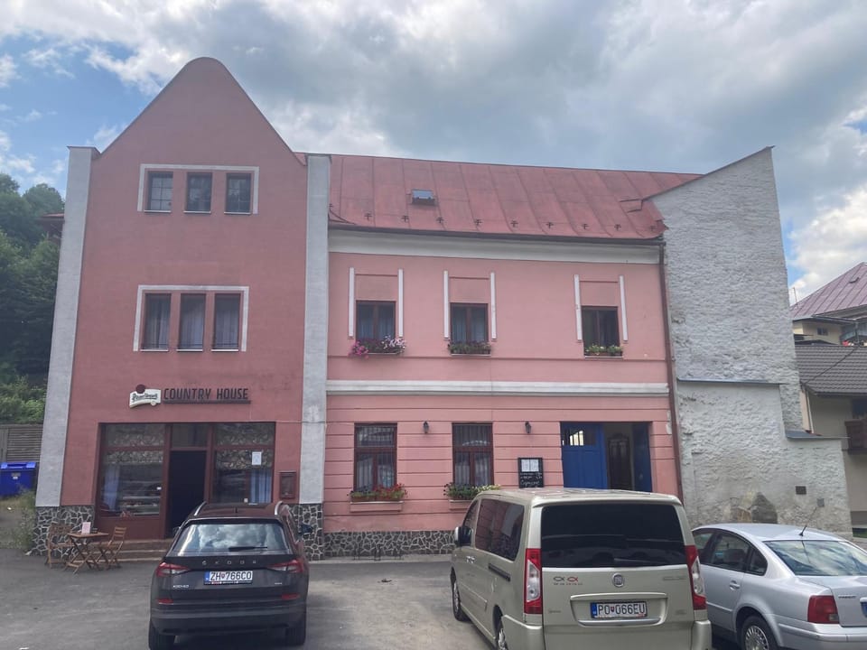 Property building, Facade/entrance