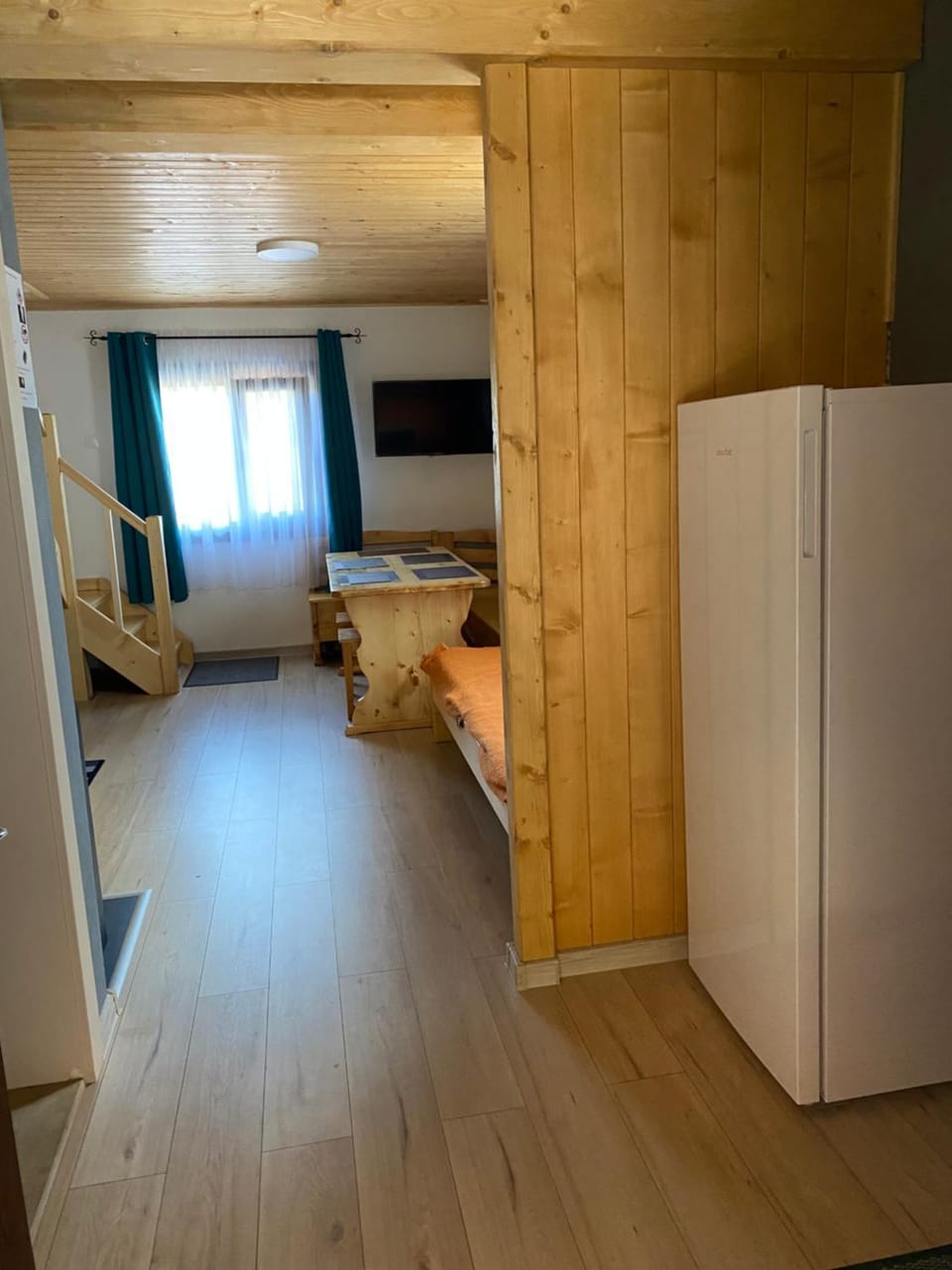 SKH RLS, 3 apartments, 5 bedrooms, 10-15 person House in Romania
