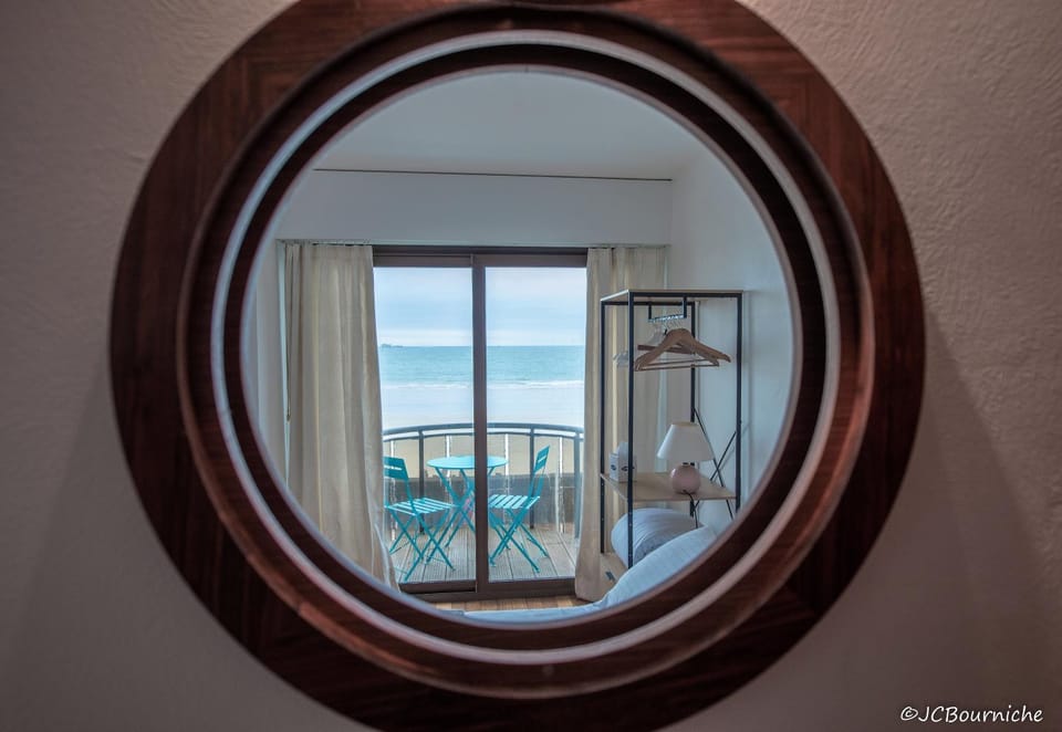 APPARTEMENT PLEINE VUE MER 34 Ch. du Sillon Saint-Malo Plage Apartment in St-Malo