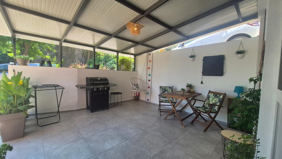 CAVE with free parking Apartment in Pula