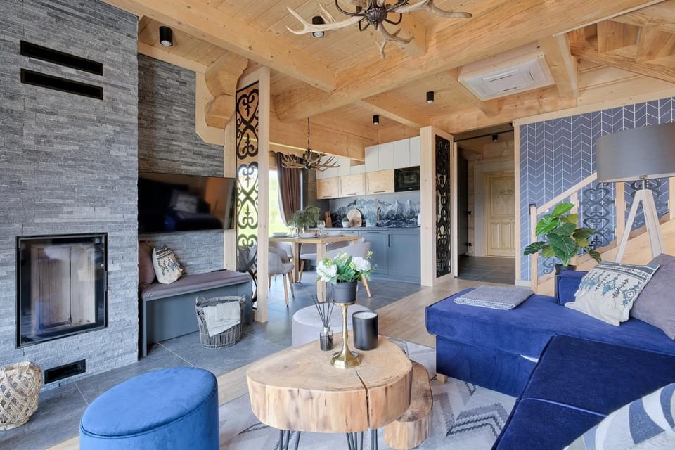 Communal lounge/ TV room, Living room, Seating area, fireplace