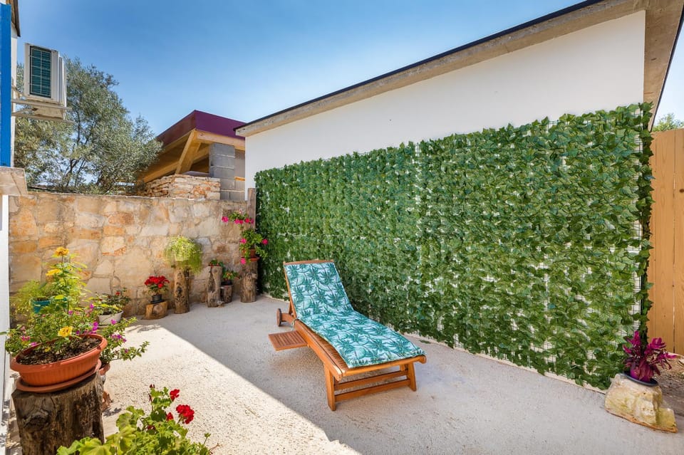 Patio, Garden, Balcony/Terrace, Garden view, sunbed