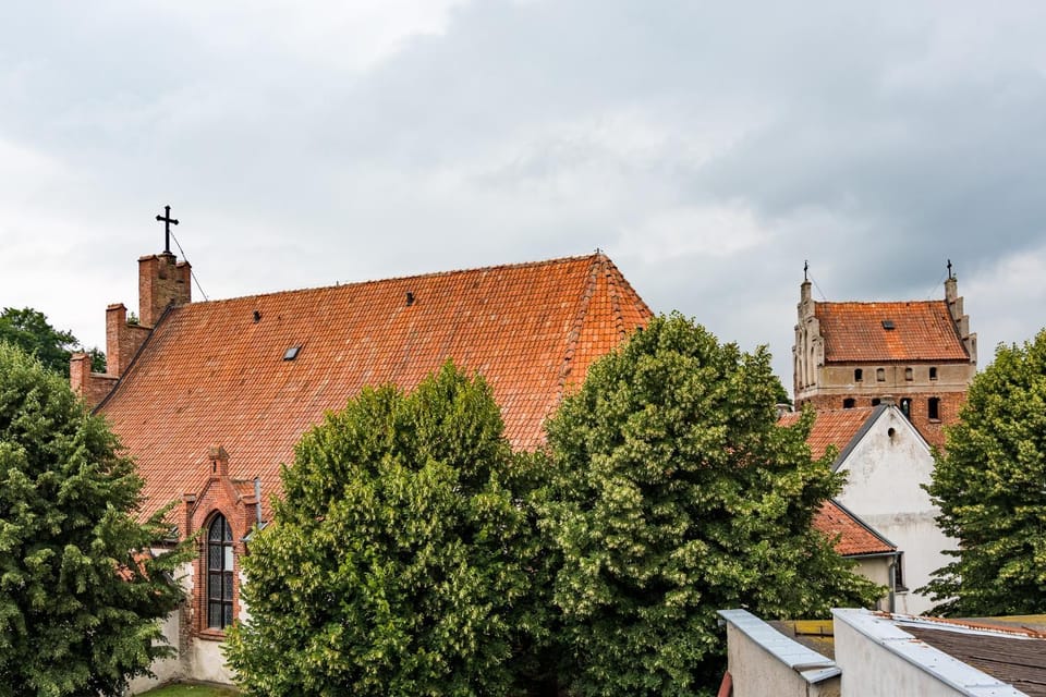 Nearby landmark, Neighbourhood