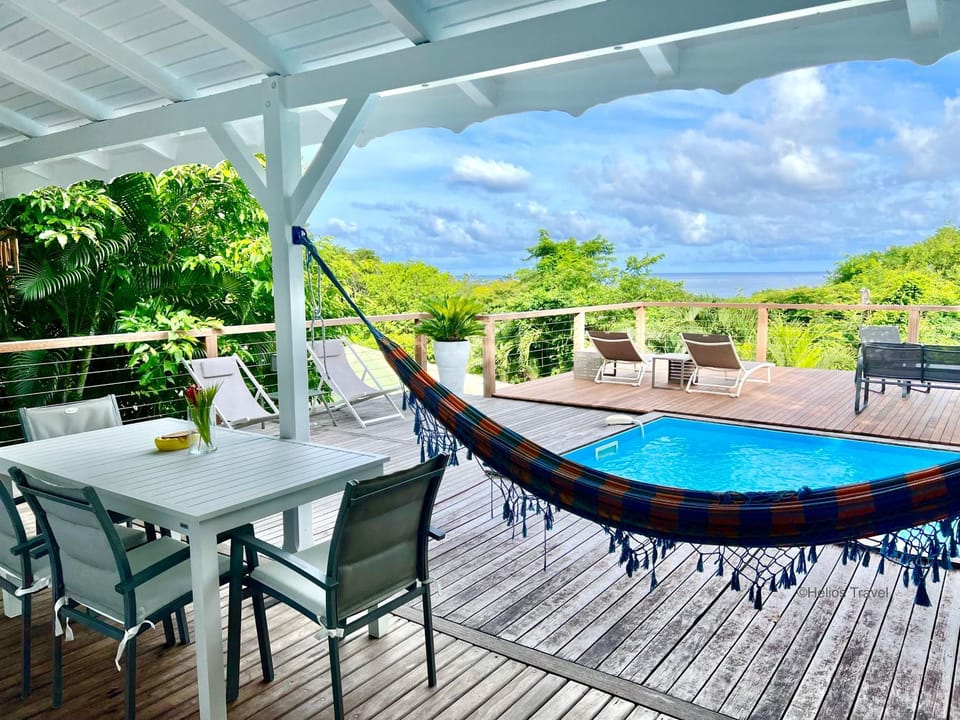 Patio, Day, Natural landscape, View (from property/room), Balcony/Terrace, Dining area, Pool view, Sea view, Swimming pool, sunbed
