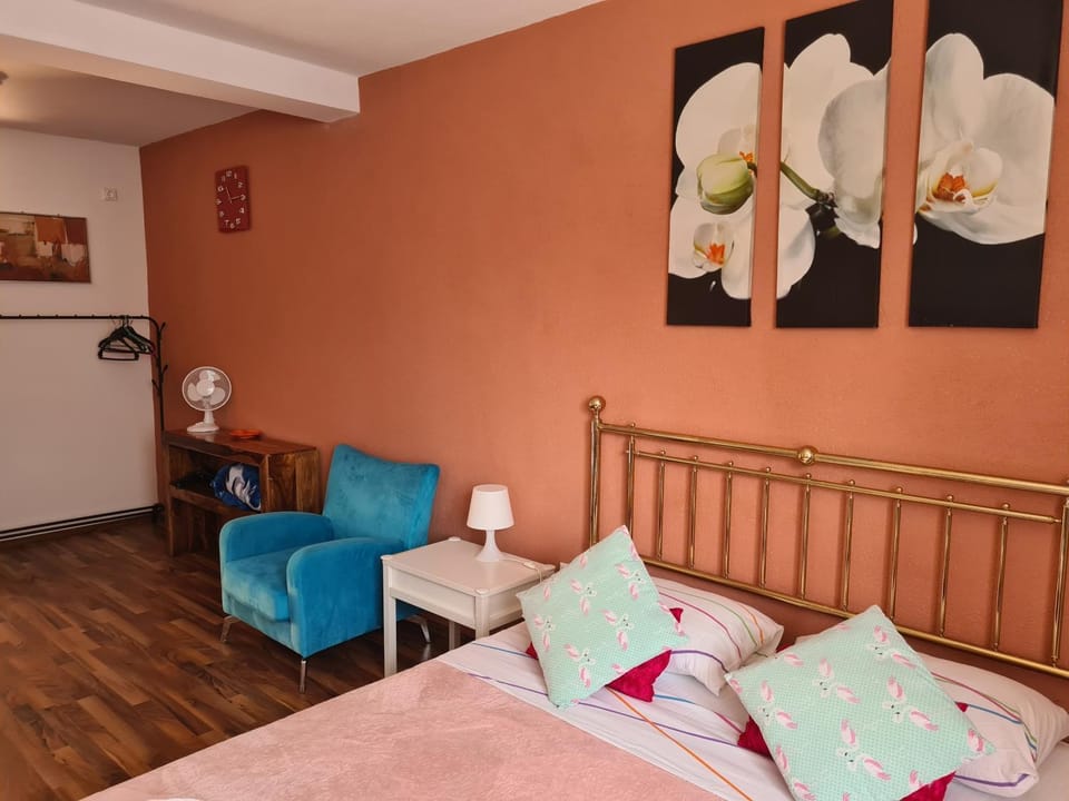 Luca's studio 3 ,Close to Therme Bucharest, Airport Otopeni Apartment in Romania
