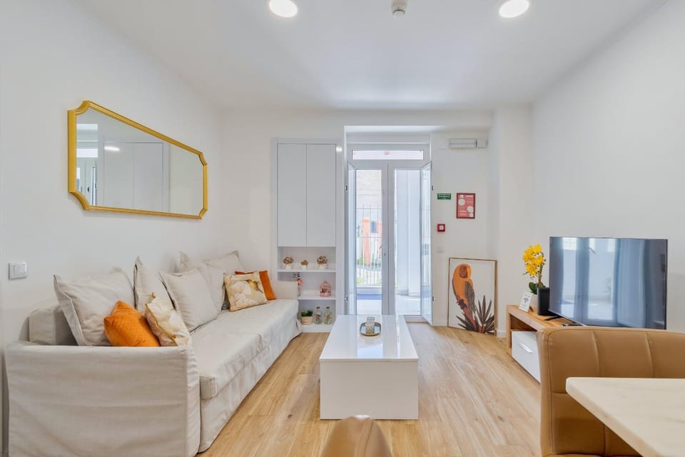 Communal lounge/ TV room, Living room