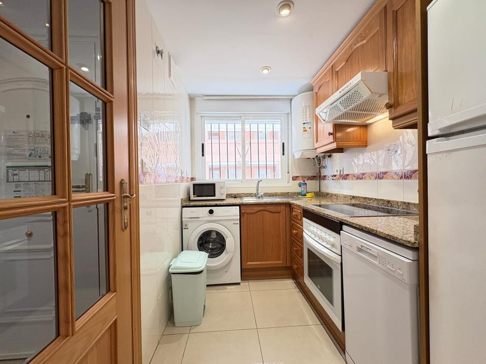 Kitchen or kitchenette, kitchen