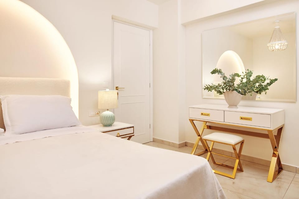 Bed, Photo of the whole room, Bedroom, hair dresser