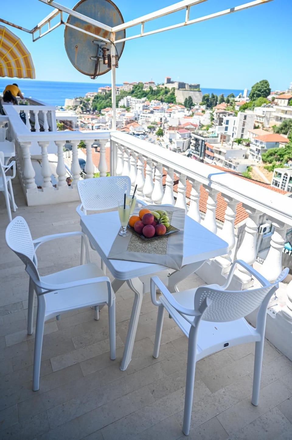 Balcony/Terrace, City view