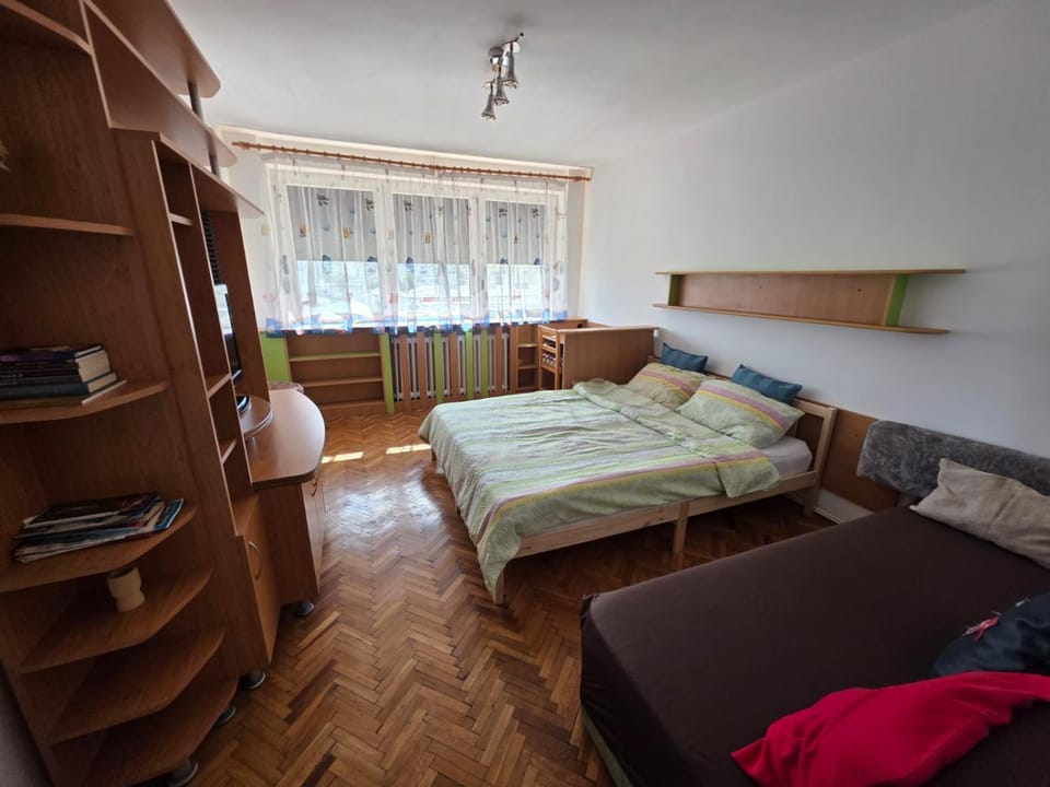 View (from property/room), Bedroom, City view