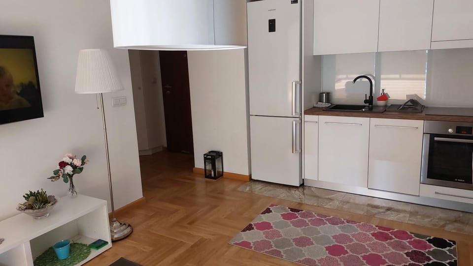 Kitchen or kitchenette, Dining area, Communal kitchen