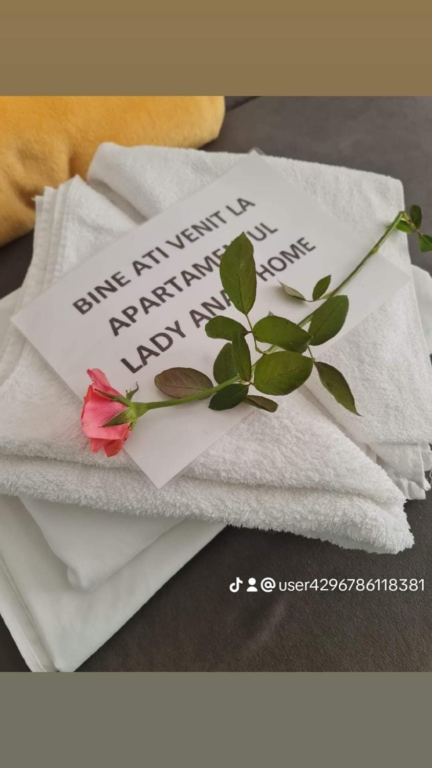 Lady Anays Home Apartment in Eforie Nord