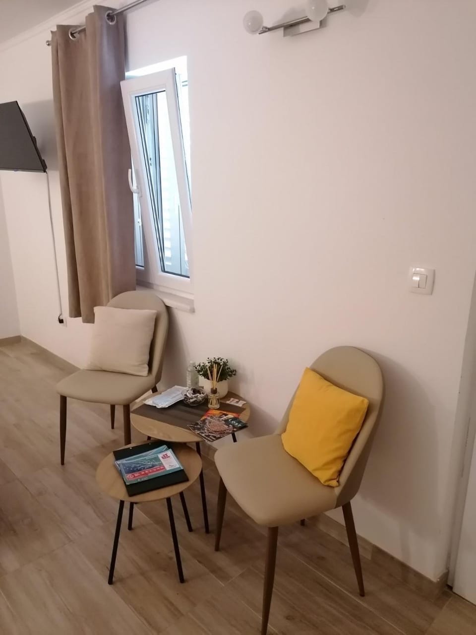 Seating area
