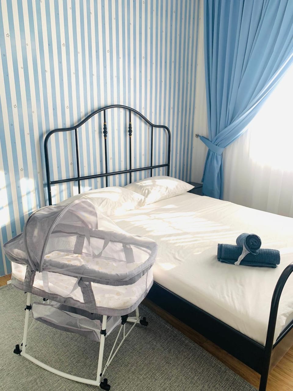 Bed, Bedroom, cot