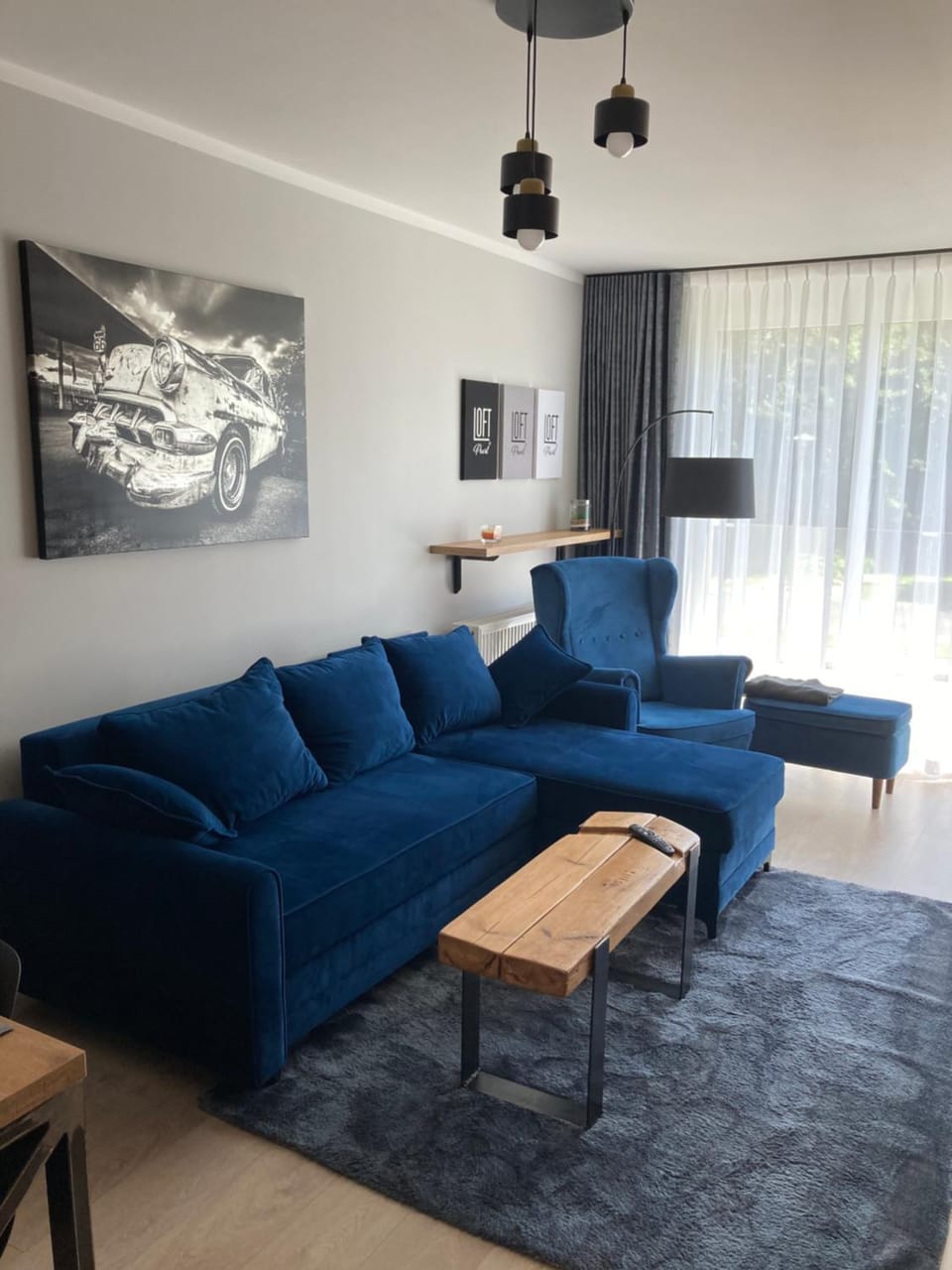 Living room, Seating area