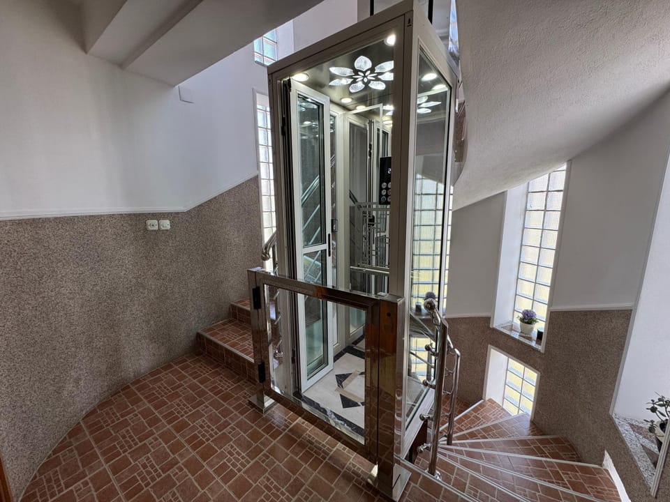 elevator