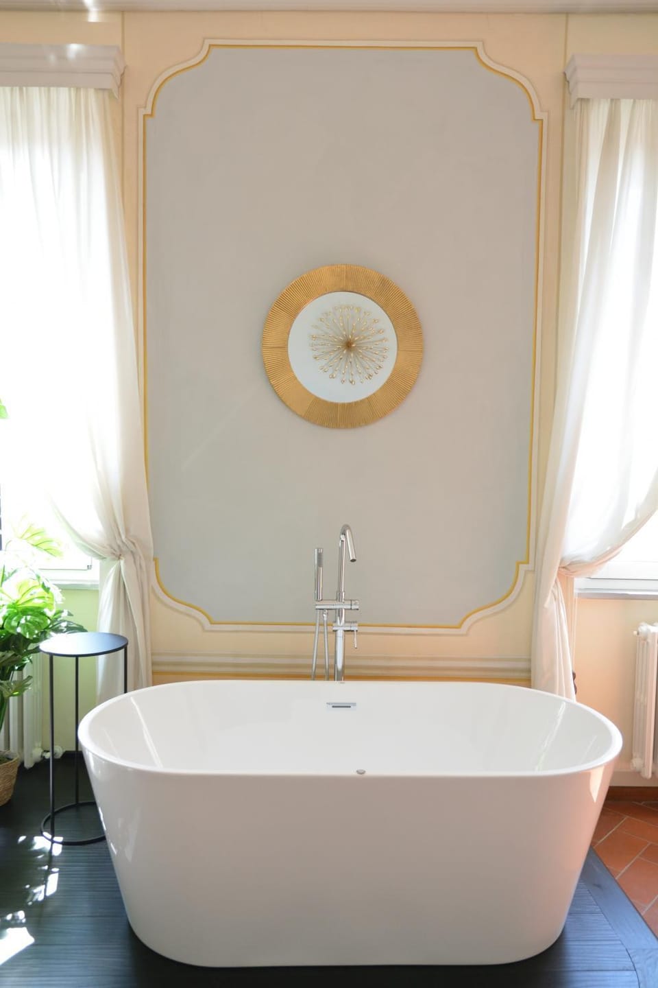 Hot Tub, Bathroom