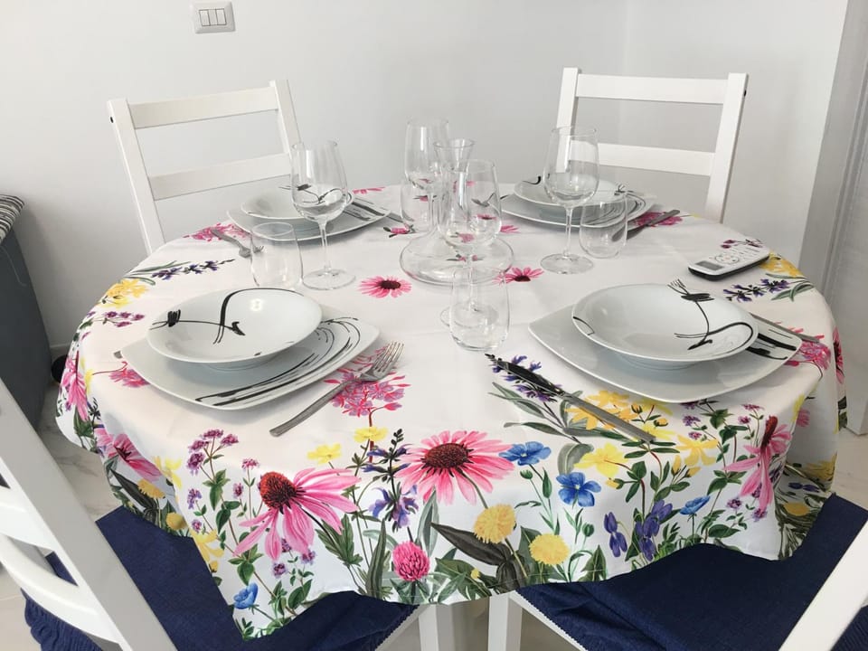 The Cove 1.3km from beach House in Formia