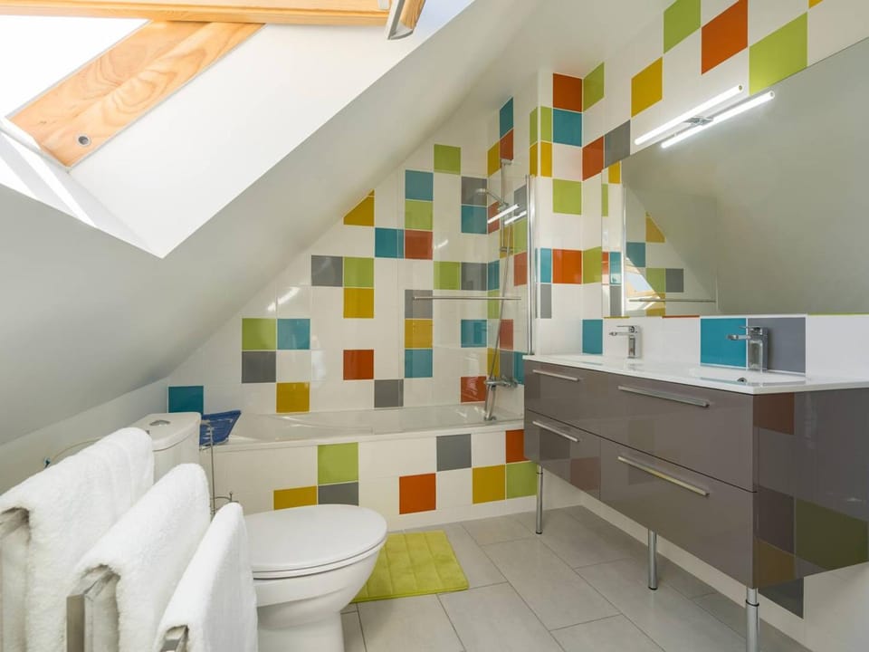 Maison familiale avec jardin clos, 4 pièces, 6 pers, proche plage et commerces, Wifi, parking inclus. - FR-1-477-192 Villa in Locmariaquer