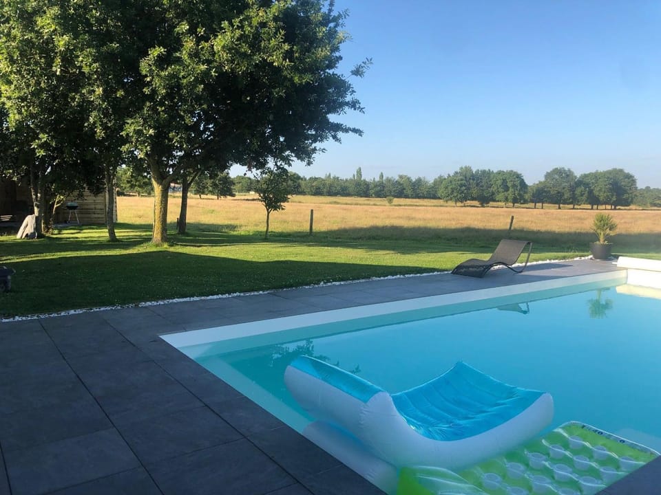 Cabane au cœur du Vignoble Nantais avec piscine privative chauffée - FR-1-306-1210 House in Pays de la Loire
