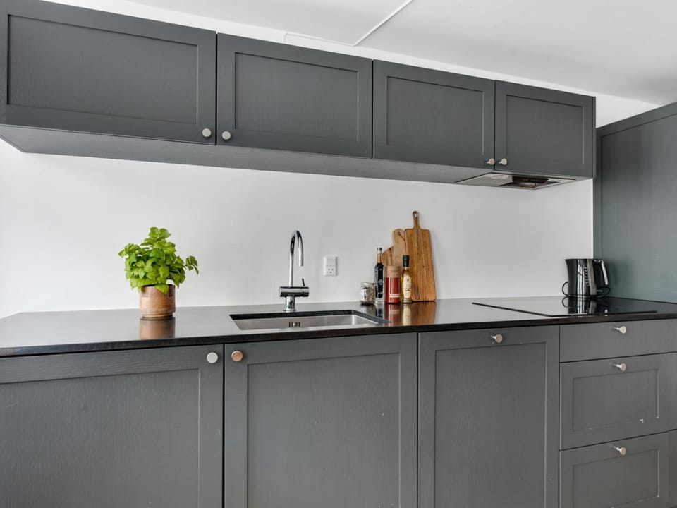 Restaurant/places to eat, TV and multimedia, Living room, Seating area, kitchen