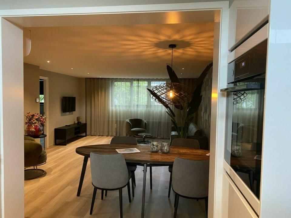 Welcome in - Luxe appartement hartje centrum, met balkon en airco - Ooststraat 8a, Domburg Apartment in Domburg