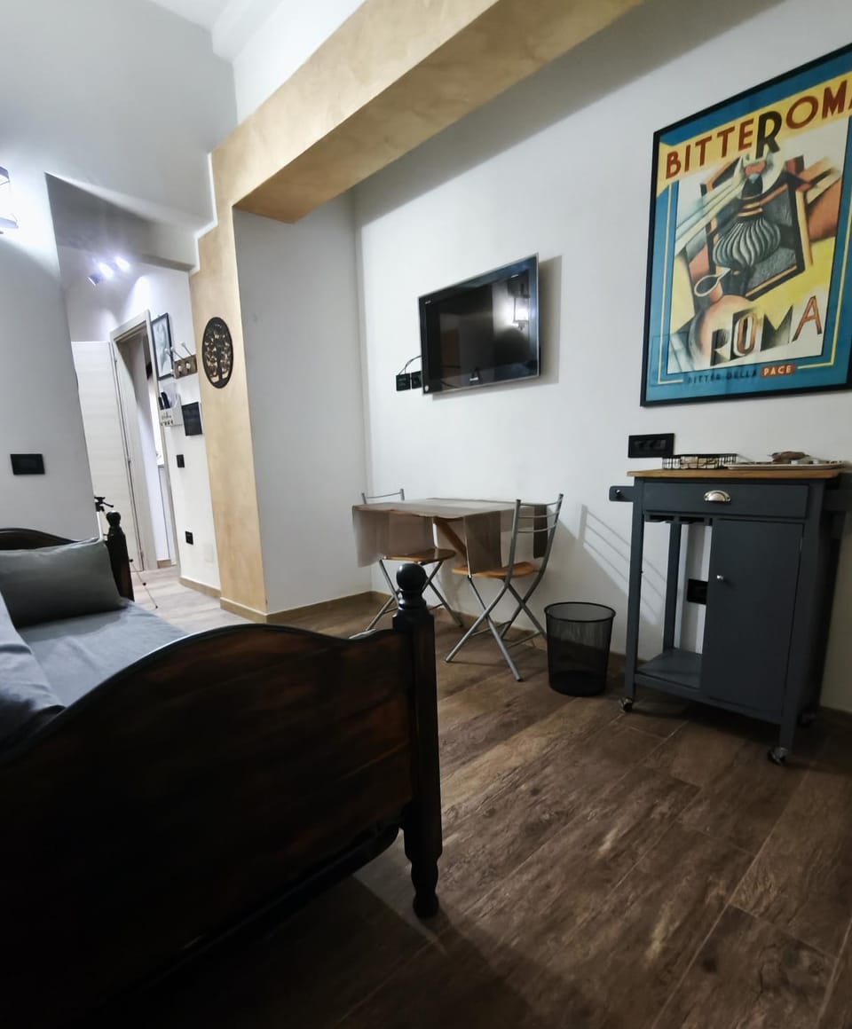 TV and multimedia, Dining area