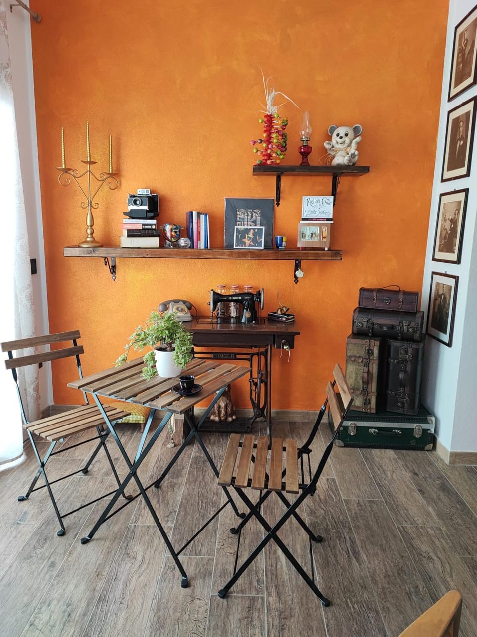Dining area, furniture