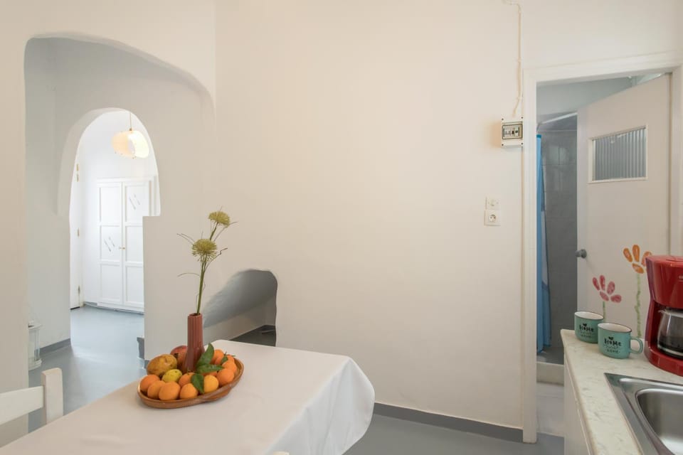 Kitchen or kitchenette, Food and drinks, Photo of the whole room