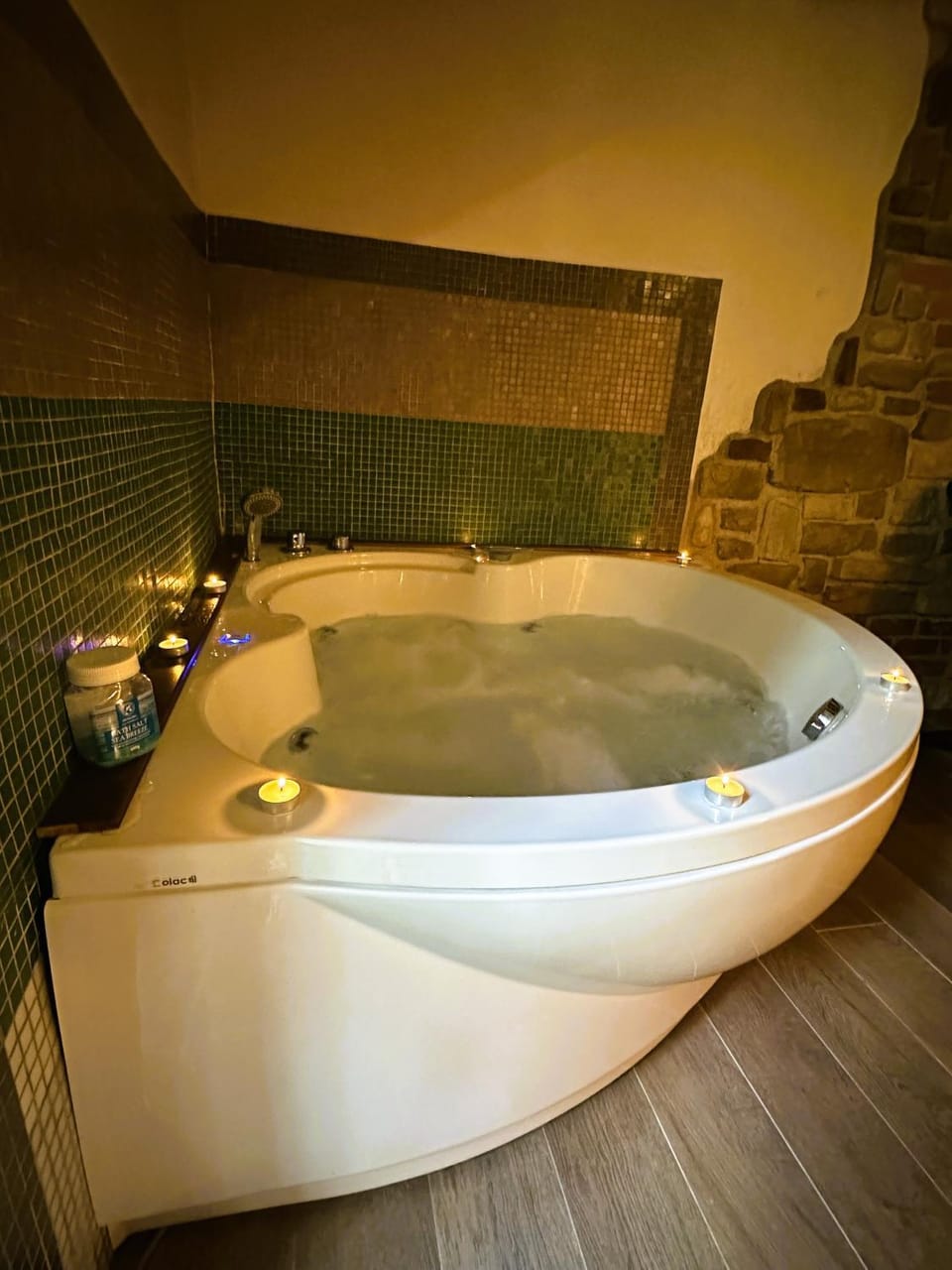Hot Tub, Bath
