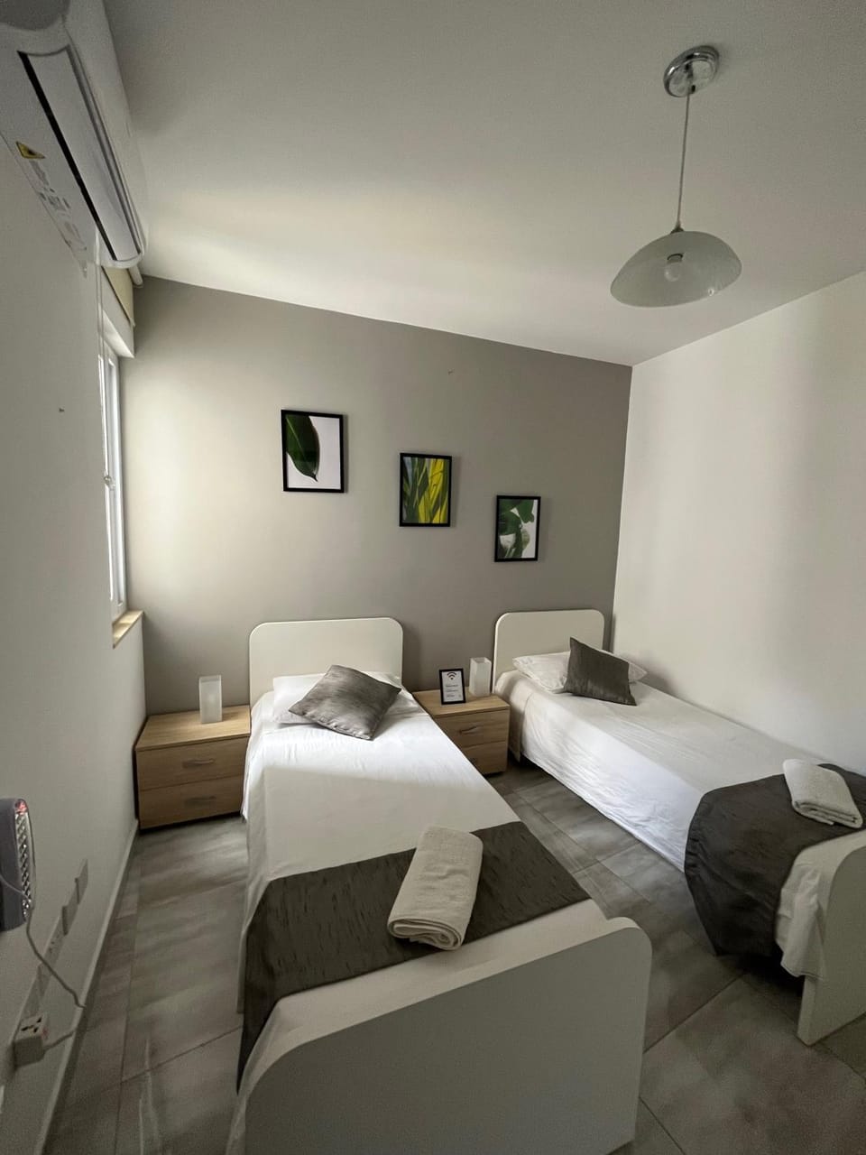 Bed, Bedroom, air conditioner