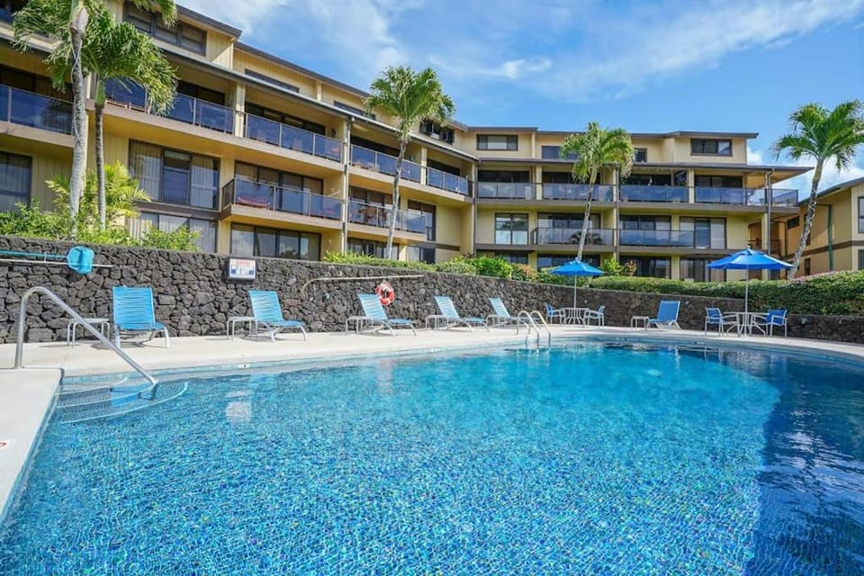 Makahuena 4105 Poipu Ocean Breeze Apartment in Poipu