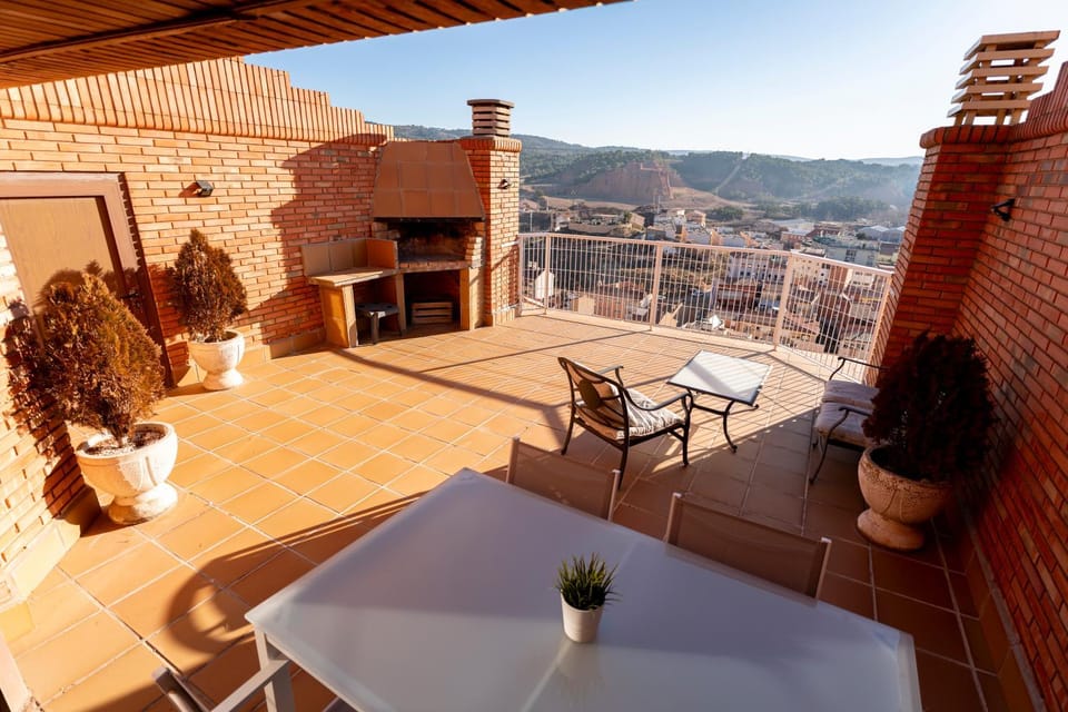 TeruelHome IV Atico con vistas y aparcamiento en el centro Apartment in Teruel