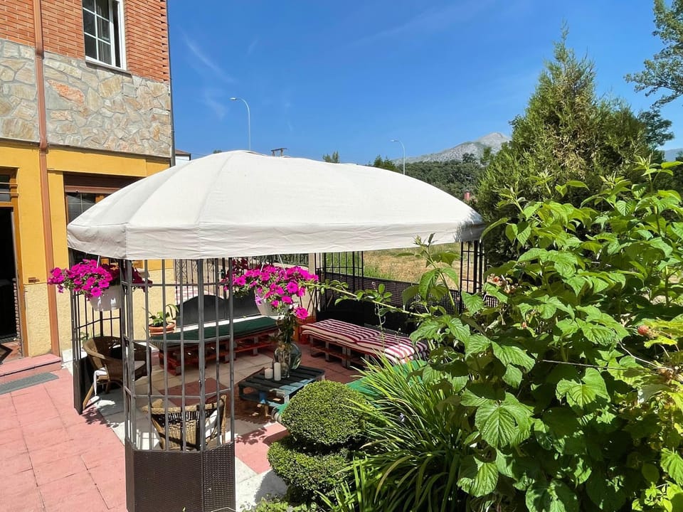 Hostel Arenos Bed and Breakfast in Cantabria